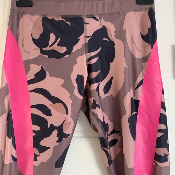 Adidas by Stella leggings size medium - Picture 3 of 4